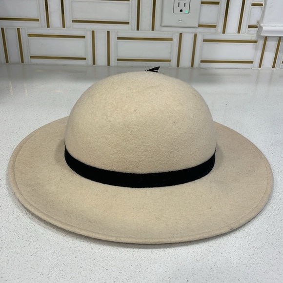 Vintage Cream Hat - Picture 5 of 12